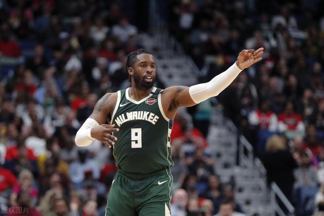 东契奇再三双独行侠胜活塞 KD45分太阳负绿军